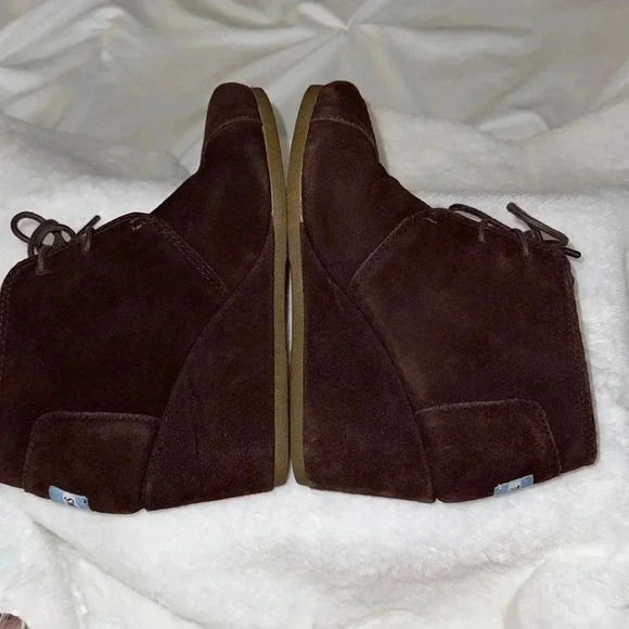 TOMS Suede Desert Wedge Booties Boots Size 8 Preppy Fall Winter Date Night - Picture 6 of 11